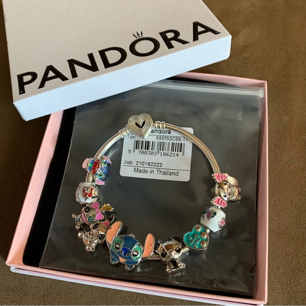 NWT Retired Pandora Hearts Bangle Bracelet w/ Lilo & Stitch Charms